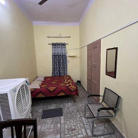 Vishwa Deva Homestay Varanasi Eksteriør bilde