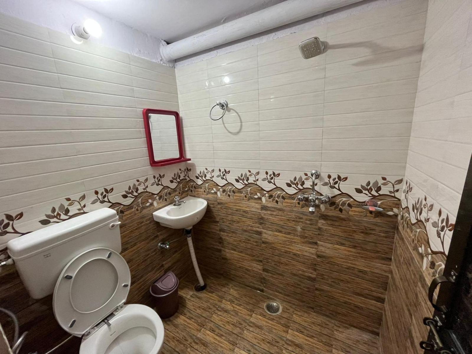 Vishwa Deva Homestay Varanasi Eksteriør bilde