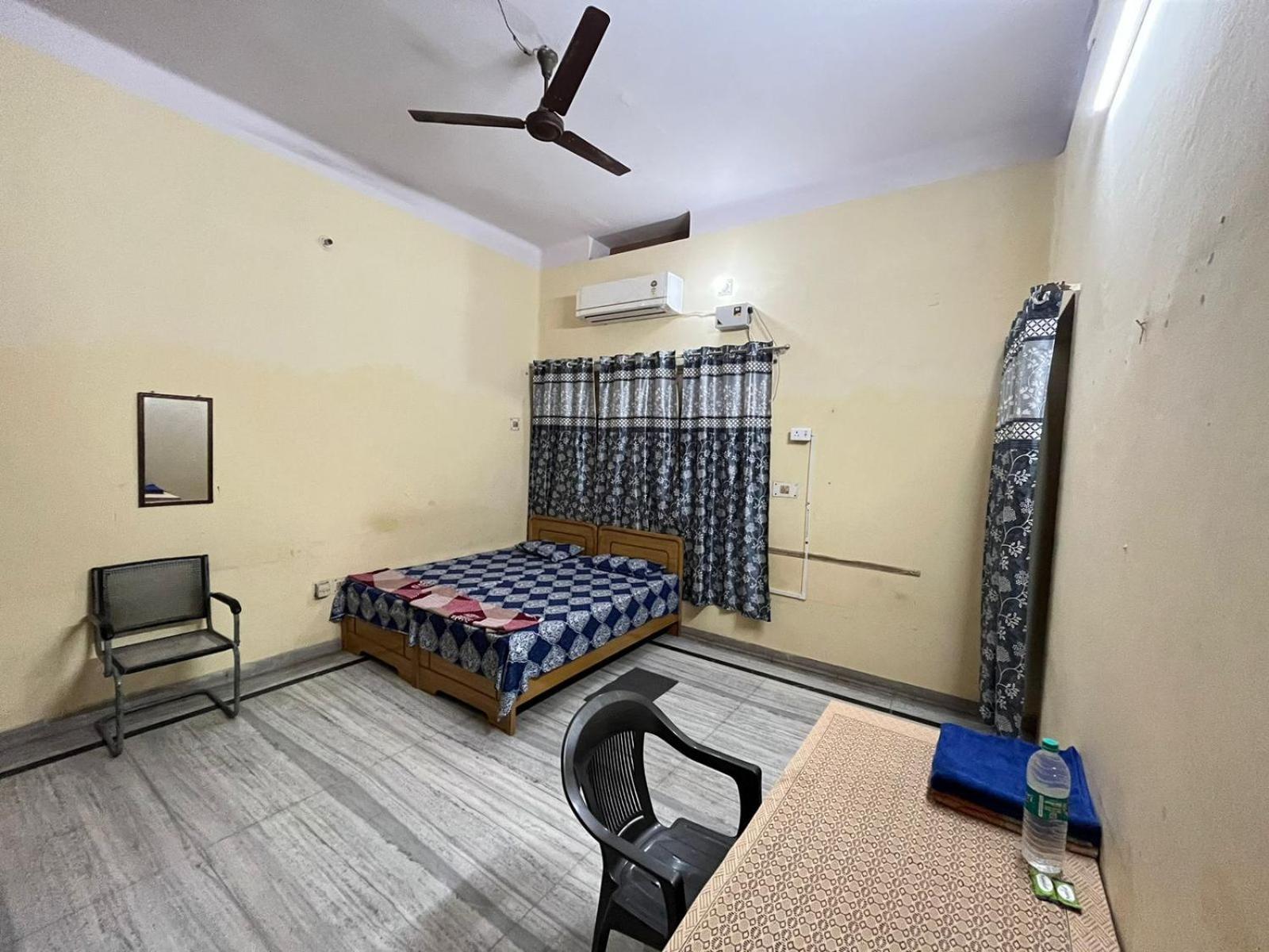 Vishwa Deva Homestay Varanasi Eksteriør bilde