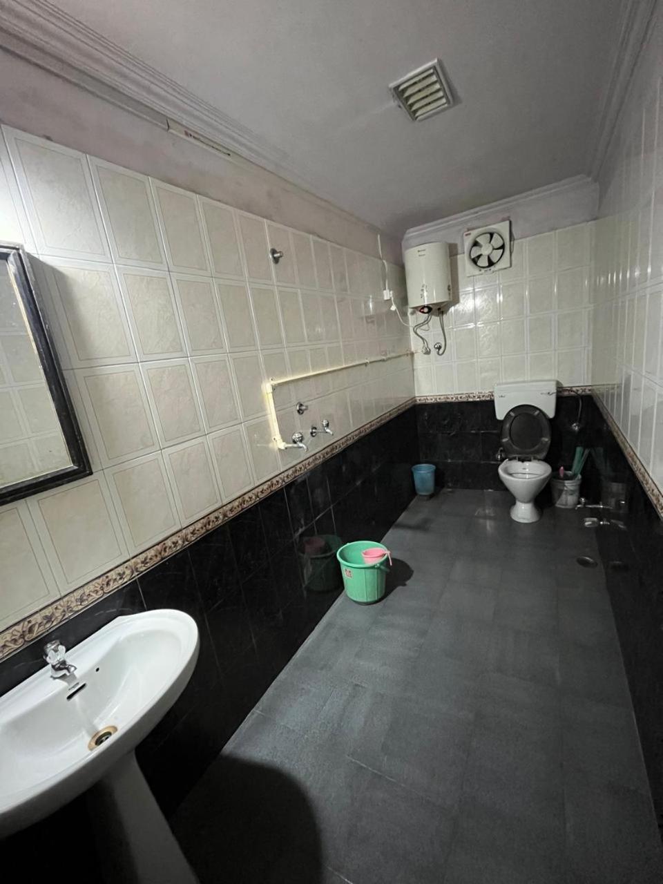 Vishwa Deva Homestay Varanasi Eksteriør bilde