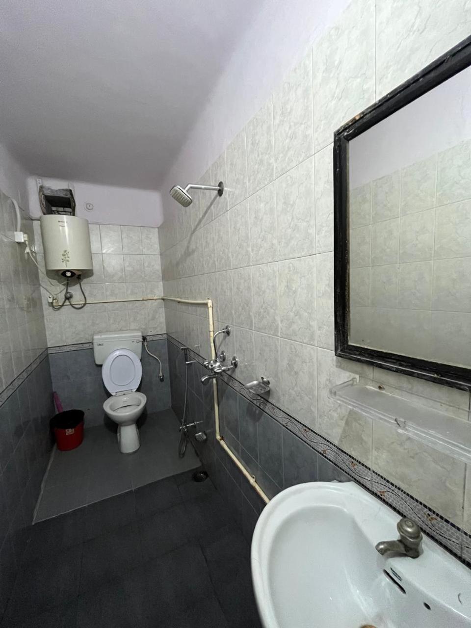 Vishwa Deva Homestay Varanasi Eksteriør bilde
