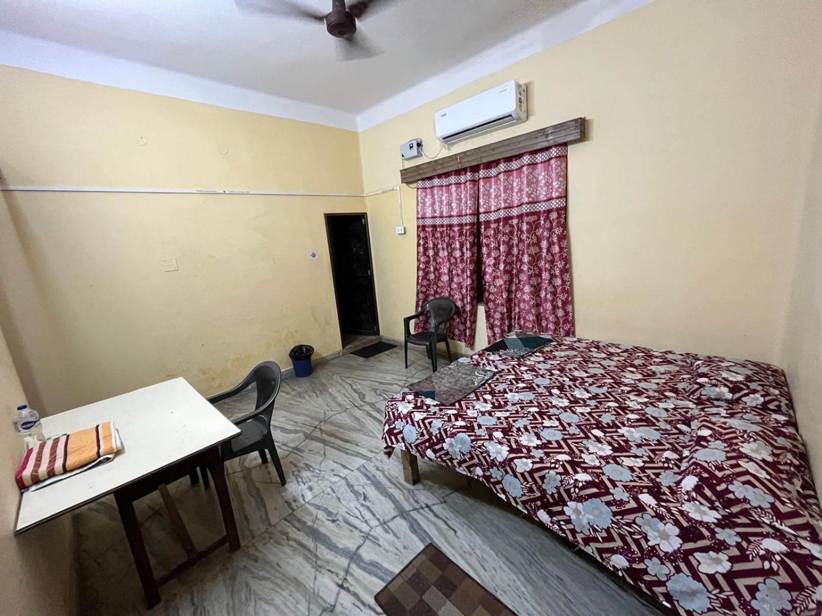 Vishwa Deva Homestay Varanasi Eksteriør bilde