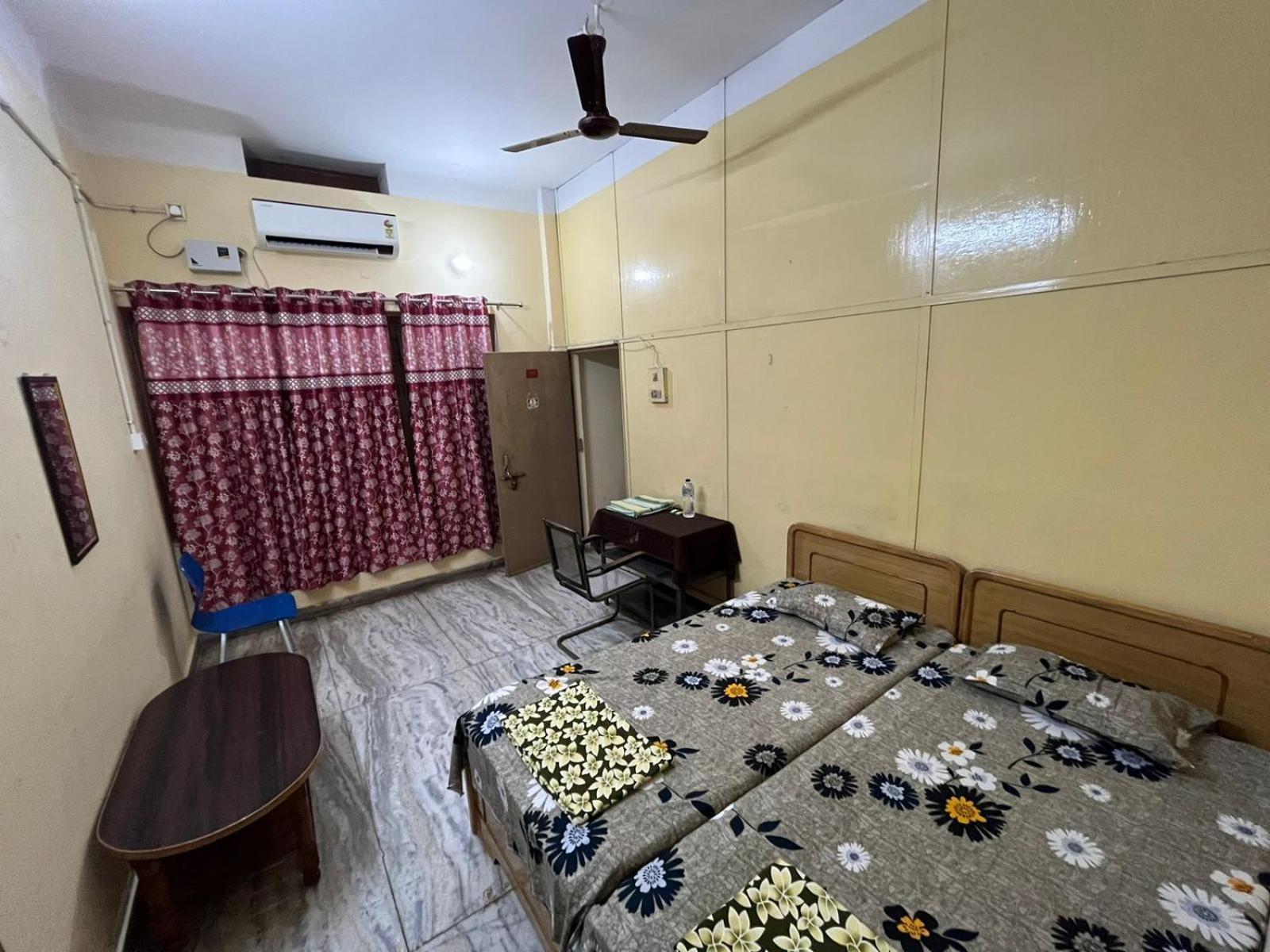 Vishwa Deva Homestay Varanasi Eksteriør bilde